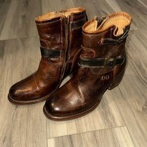 Bedstu Cobbler series distressed brown boot Size 7 US